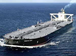大型原油タンカー「出光丸」