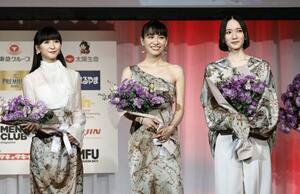 「Perfume」の(左から)かしゆか、あ~ちゃん、のっち