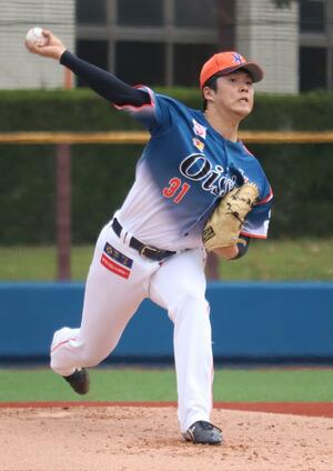 先発した安城健汰投手=神奈川県の横須賀スタジアム(球団提供)