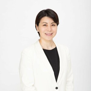 中村真衣氏