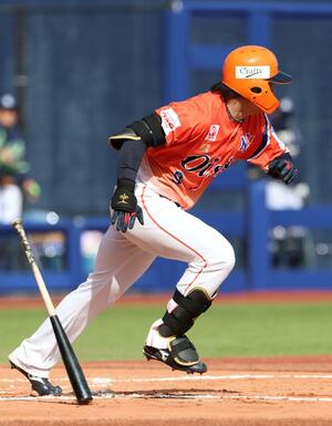 ７回２死一、三塁　髙山俊が適時打を放ち３－２＝エコスタ（写真映像部・新井田悠）