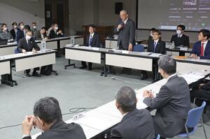 上越地域の医療について話し合われた上越地域医療構想調整会議=3月26日、上越市