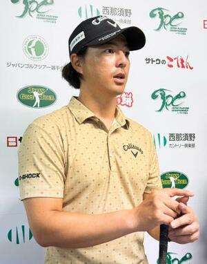 男子ゴルフのプレーヤーズチャンピオンシップ・サトウ食品開幕を前に、取材に応じる石川遼=25日、西那須野CC