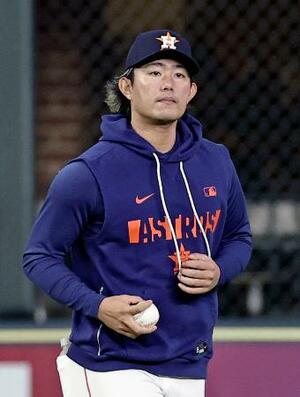 調整するアストロズ・今井=ヒューストン(共同)