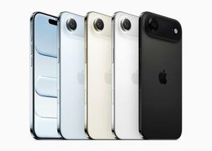 アップルが発売する本体の厚さが最薄のiPhoneエア(同社提供、共同)