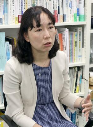 近藤絢子教授