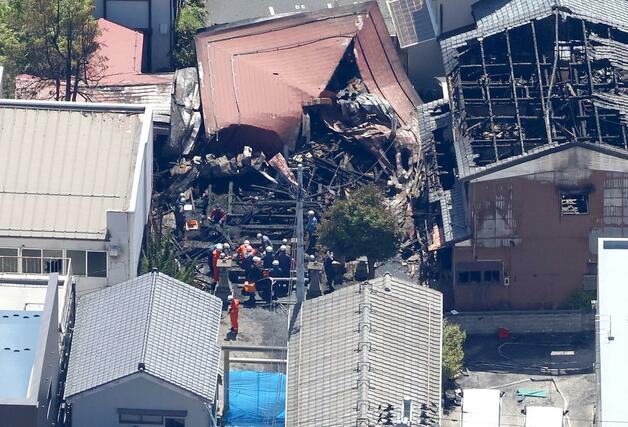 愛宕神社など複数の建物に被害が出た火災現場=5月7日、新潟市中央区古町通2