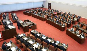 昨年の県議会9月定例会。全ての新潟水俣病被害者の救済を求める意見書を全会一致で可決した