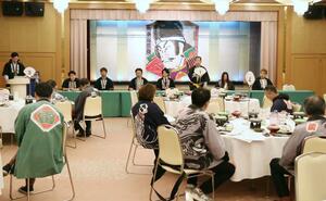 三条市内外の凧組が加入できるように会則を変更した三条凧協会の通常総会=三条市横町2