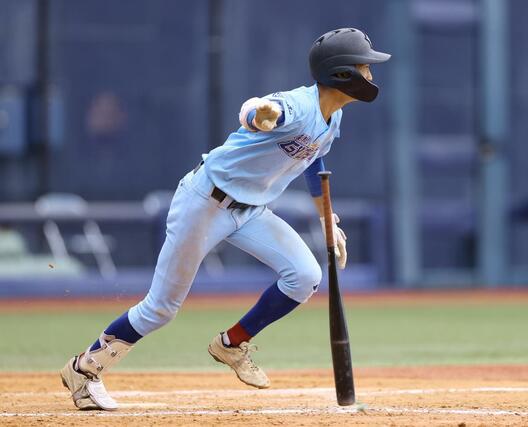 日本文理－加茂暁星　９回加茂暁星２死満塁、福岡義行が適時打を放ち４－７＝エコスタ