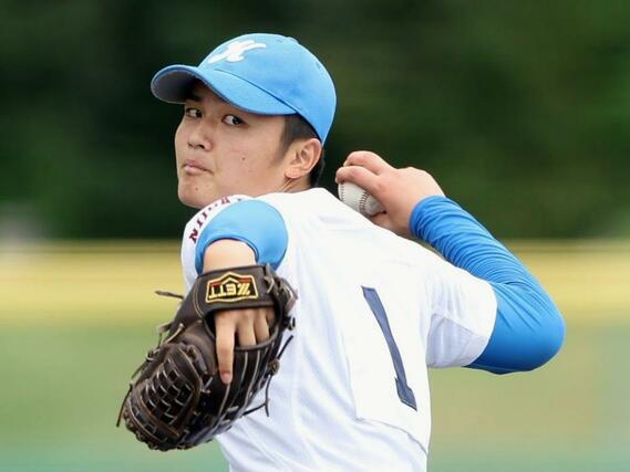 加茂－敬和学園　敬和学園の先発、髙橋快生＝新発田市五十公野