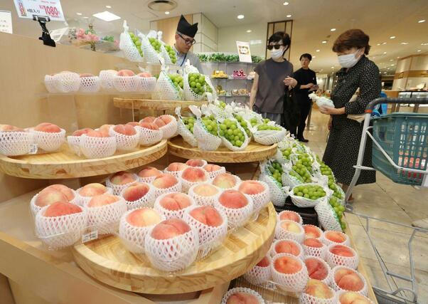 限定200セットで売り出された新潟県産白桃