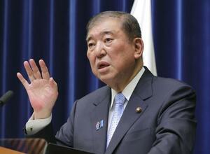 記者会見する石破首相=6月23日、首相官邸