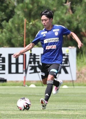 試合復帰に向け調整するMF星雄次=聖籠町