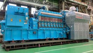 川崎重工業の船舶用水素エンジンの試験機(同社提供)