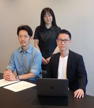 重症下肢虚血の入院、死亡についての地域差を明らかにした研究チームの(左から)岩田究、清水沙友里、仁田学の各氏=横浜市の横浜市大サテライトキャンパス