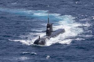 オーストラリア海軍の潜水艦=2021年9月、オーストラリア・ダーウィン(同国軍提供、ゲッティ=共同)