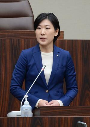 津南町長選に３選出馬をしないと表明した桑原悠町長＝３０日、津南町議会
