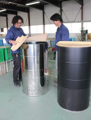 ワクイが発売する五右衛門風呂「遊-湯-燕 yu-yu-en」=燕市小池