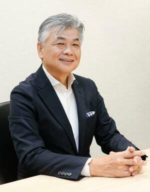 　取材に応じる人気の投資信託を開発した代田秀雄氏
