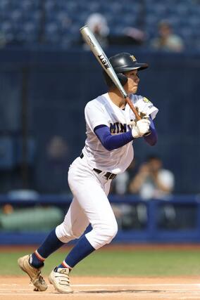 新発田南－十日町　６回新発田南１死一、二塁、小林佑の適時打で１－１と追いつく＝エコスタ