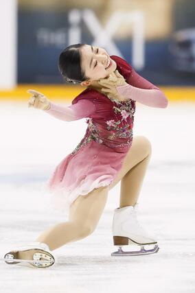 女子フリー 演技する千葉百音=ヘルシンキ(共同)