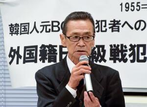 　国会内で開かれた集会であいさつする同進会会長の朴來洪さん＝１日午後