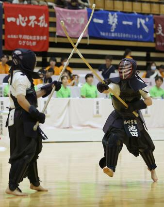 柏崎常盤－都立富士　大将・池田愛菜＝７月２７日、大分市