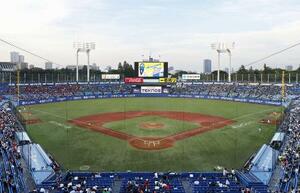 　神宮球場＝２０２５年８月