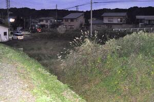 緊急銃猟でクマ1頭が駆除された現場付近=21日、魚沼市古新田