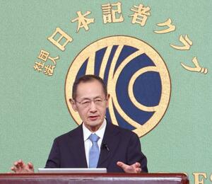 講演する山中伸弥京都大教授=27日午後、東京・内幸町の日本記者クラブ