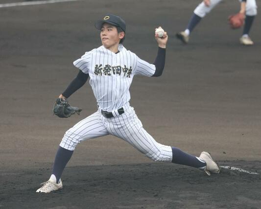 糸魚川－新発田中央　新発田中央先発の大矢隼輝＝柏崎市佐藤池野球場