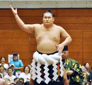 最終日に横綱土俵入りを披露する豊昇龍=埼玉県入間市