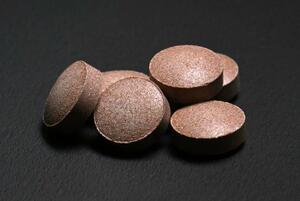 小林製薬が「想定していない成分を含む可能性がある」として発表した製造番号の「紅麹コレステヘルプ」