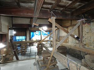 修理工事が進む旧深見家住宅=佐渡市相川中京町