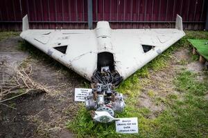 ロシアがウクライナ首都キーウ攻撃で使ったイラン製無人機「シャヘド136」の残骸=2023年(ゲッティ=共同)