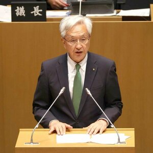 長岡市長選挙への3回目の立候補を表明する磯田達伸市長=6月11日、長岡市議会