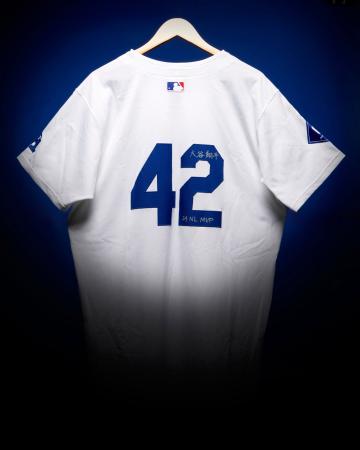 大谷ユニホーム、5千万円で落札 背番号「42」 | 新潟日報