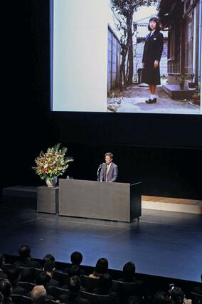 忘れるな拉致「県民集会」 訴えを述べる横田拓也さん=15日、新潟市中央区