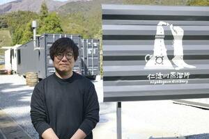 仁淀川蒸溜所の山崎祐大さん=3月、高知県仁淀川町