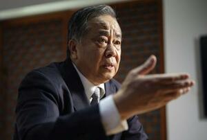 　インタビューに答える中国・清華大の劉江永教授（共同）