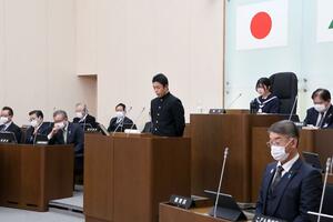 妙高高原中の生徒が妙高市議と意見を交わした「こども議会」=妙高市議会