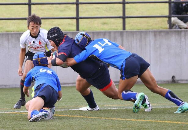 開志国際-北越 前半29分、開志国際のFW菅沼倖太がトライ。12-0=10月26日、長岡市陽光台の長岡ニュータウン運動公園