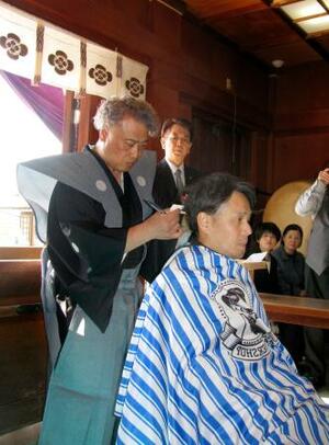 山口県下関市で営まれた毛髪供養祭=10日午前