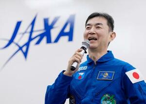 記者会見する宇宙飛行士の油井亀美也さん=9日午後、東京都千代田区