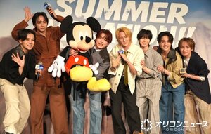 巨大ミッキーぬいぐるみを巡り白熱の戦いをしたTravis Japan（C）ORICON NewS inc.
