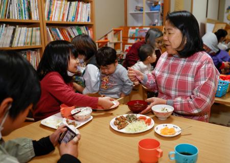 子ども食堂を地域の実家に 大阪 新潟日報デジタルプラス