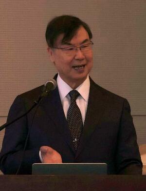 愛知県がんセンターで講演する坂口志文さん=23日午後、名古屋市