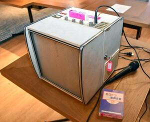 「IEEE マイルストーン」に認定された「ミュージックボックス」=12日午前、東京都港区