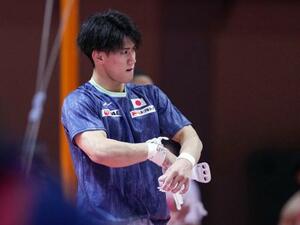 男子個人総合決勝に向け調整する橋本大輝=ジャカルタ(共同)